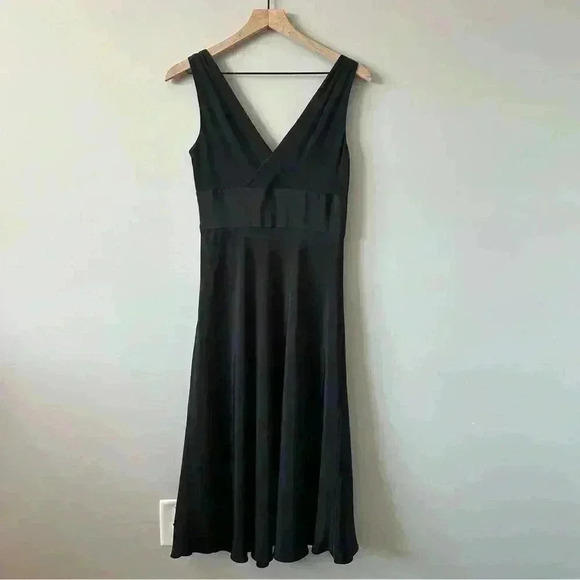 J Crew Sz T4 Black 100% Silk Surplice V Neck Sleeveless Formal Midi Dress Empire - Picture 8 of 11